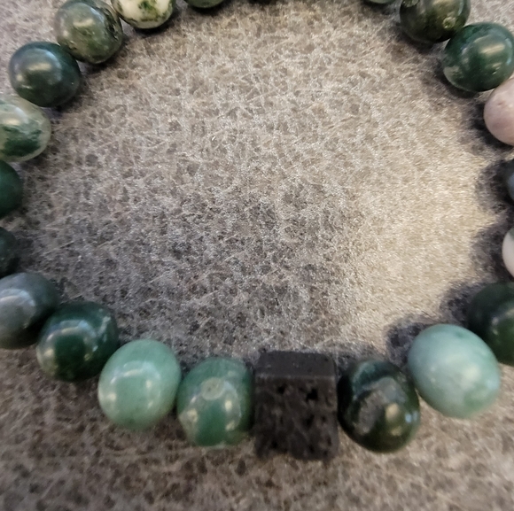 Natural Stone Diffuser Beaded Bracelet - Picture 2 of 2